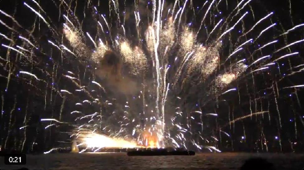 みなとみらい　花火　ポコねっと